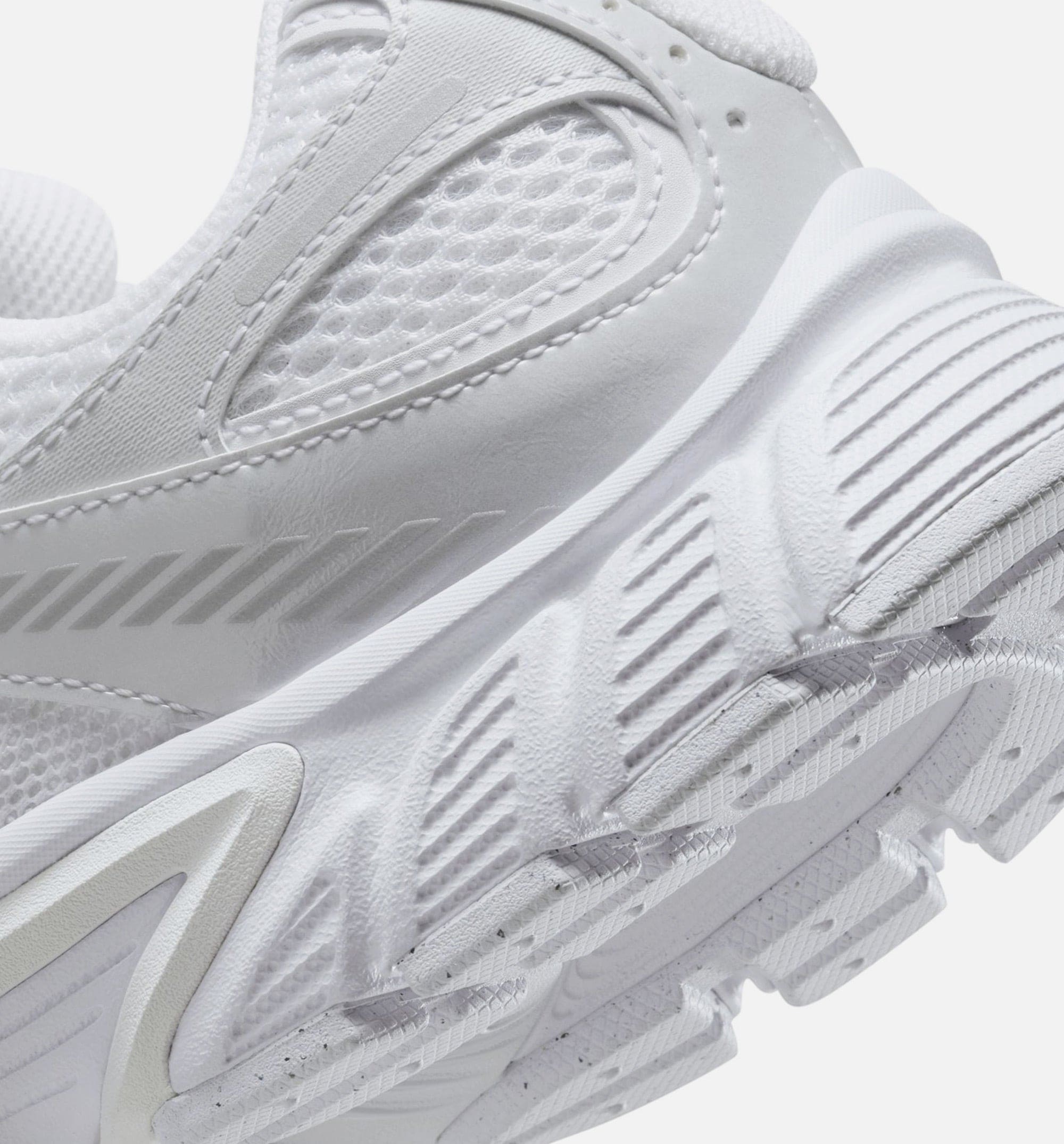 V5 RNR Womens Lifestyle Shoe - White/Black/Metallic Silver/White