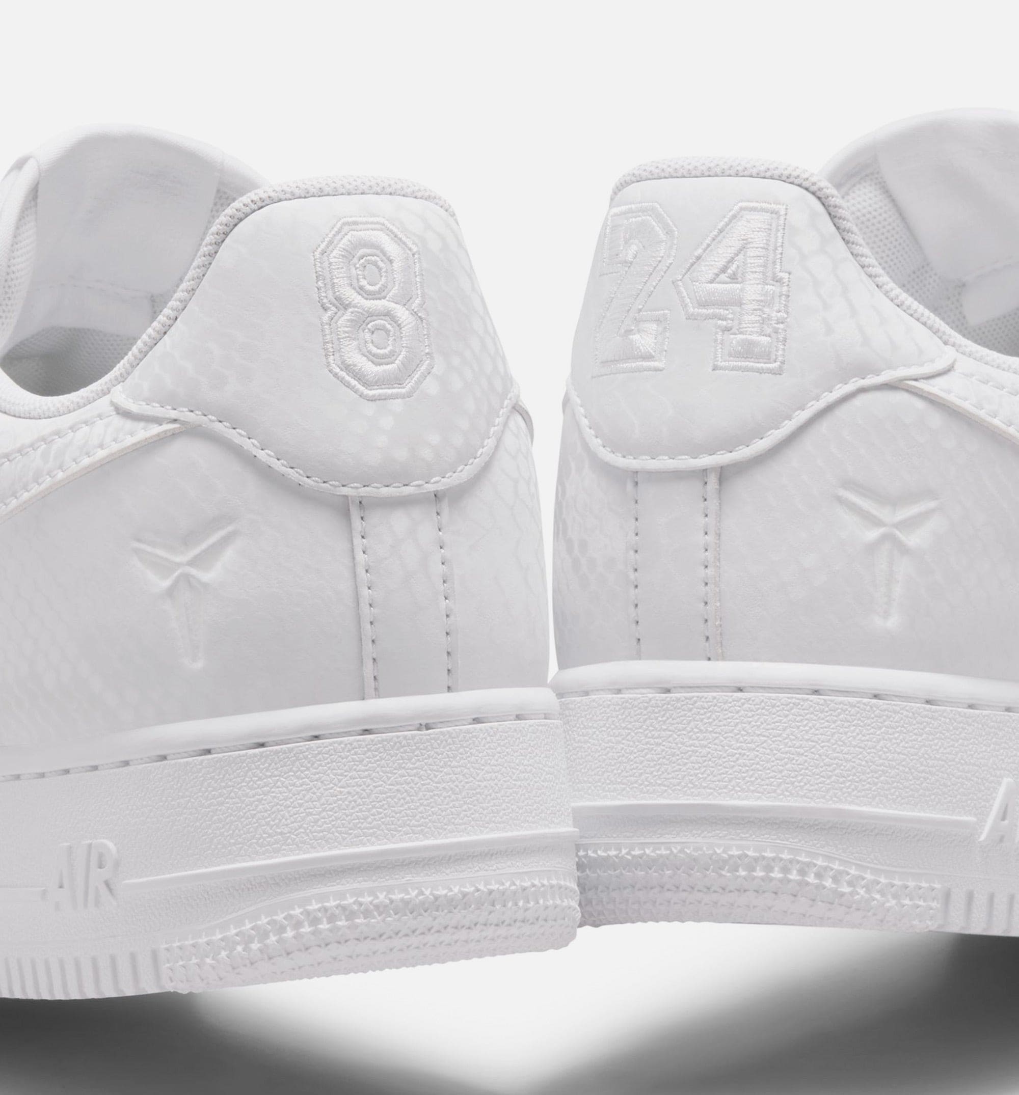 Kobe Bryant x Air Force 1 Mamba Mentality Mens Lifestyle Shoe - White/White