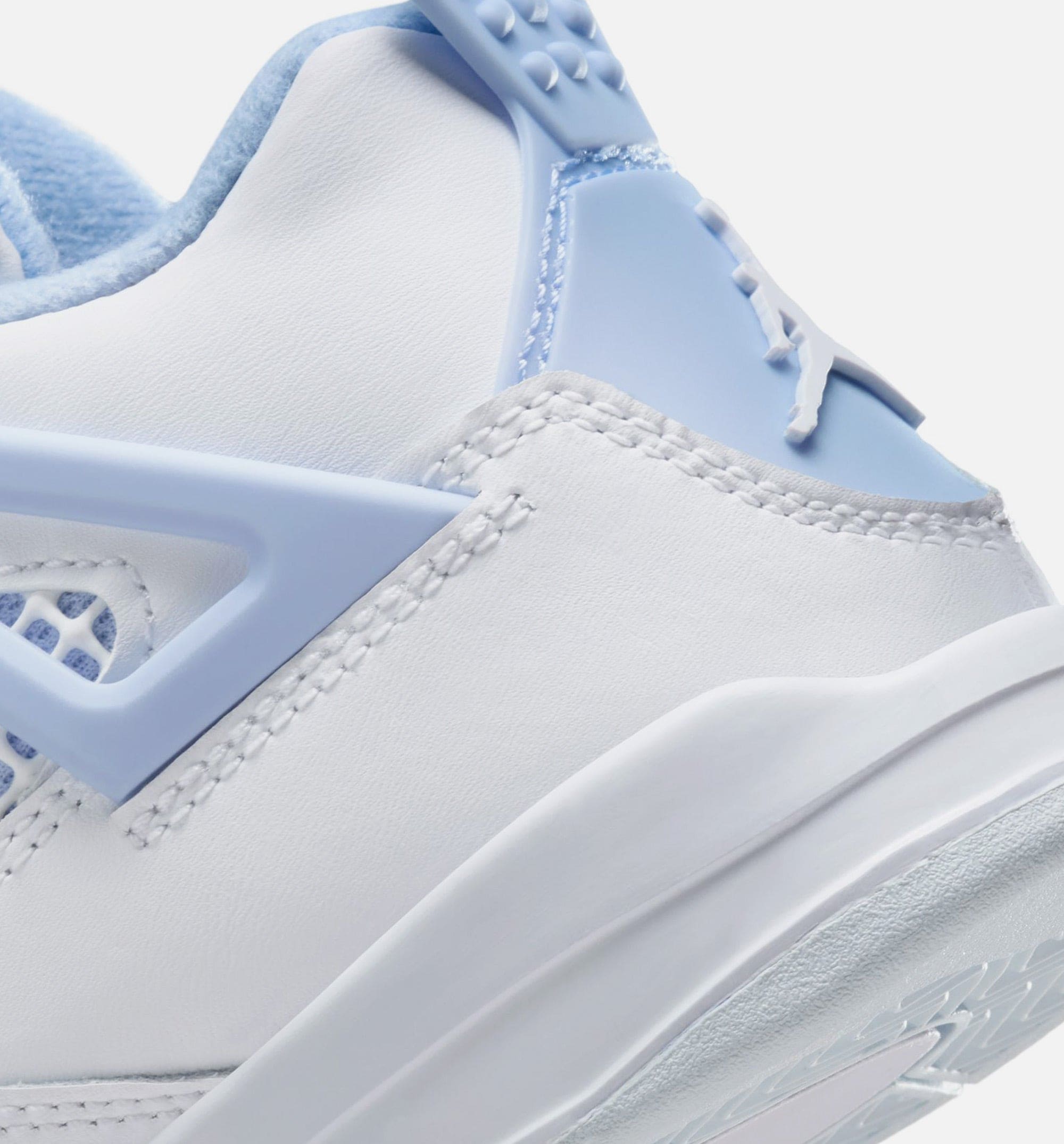 Air Jordan 4 Retro Aluminum Preschool Lifestyle Shoe - White/Aluminum/Blue Tint/Oil Green